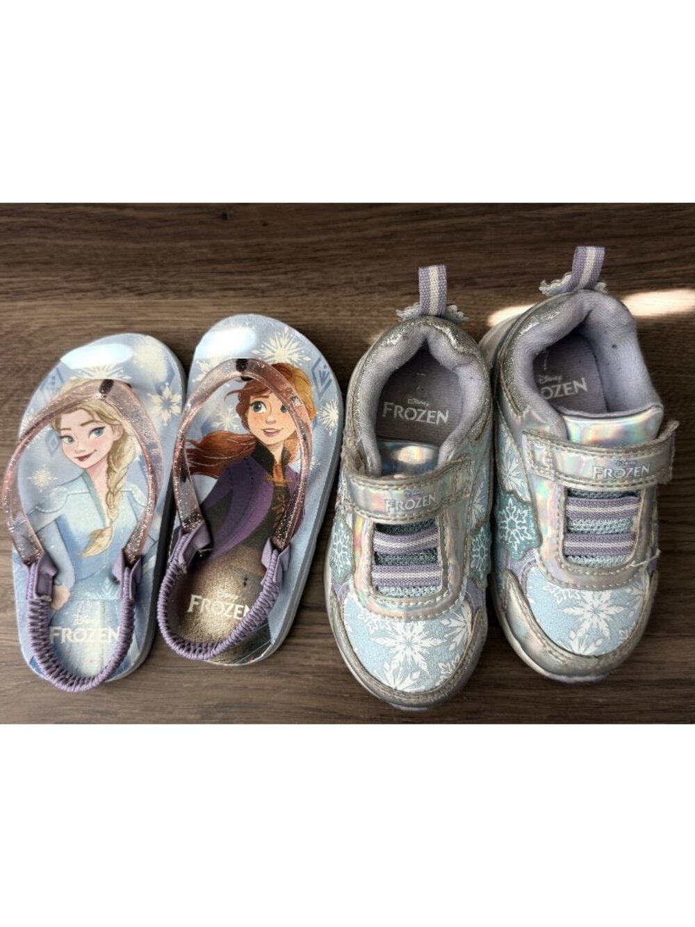 Disney Frozen Elsa Anna Light Up Sneakers and Flip Flops sz 7